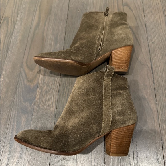 Reserved - Picture 3 of 9